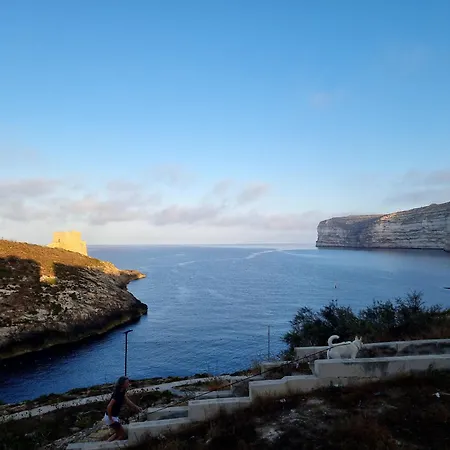 Cozy Xlendi